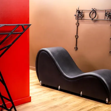 Bdsm Red 아파트 *